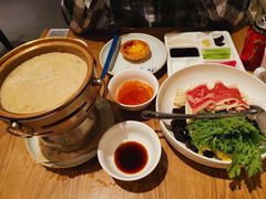 酸菜火锅面-小大董·烤鸭(王府井apm店)