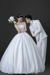 -纪梵希旅拍婚纱摄影(大连总店)