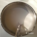 做好了蒸凉皮，都弄好了切点黄瓜丝、面筋，把凉皮拌起来