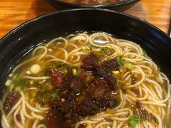 -花溪巷牛肉粉(泉城路店)