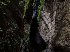 -龙水峡地缝景区