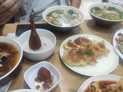 -三好食堂(煎饺·馄饨·肉饼米线·盛世广场店)