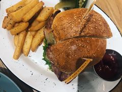 -HELLO 27 意面·沙拉·帕尼尼