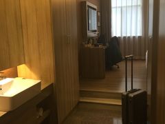 -西安大雁塔科技大学地铁站亚朵酒店