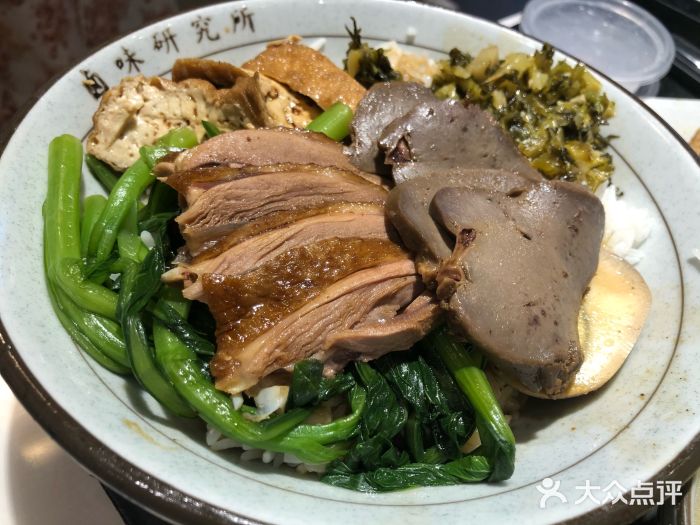 狮头牌卤味研究所(igc天汇广场店)鹅肉拼鹅肾饭图片