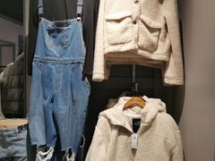 -Hollister(天环广场店)