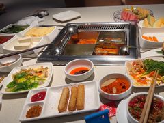 -海底捞火锅鲜切牛肉主题店(长寿路店)