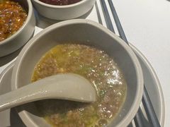 -左庭右院鲜牛肉火锅(金山万达店)