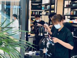 -HAIR CORNER