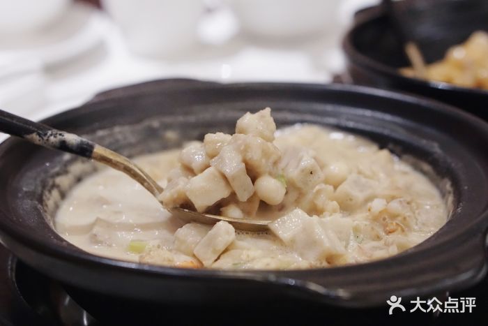 潮荟·经典潮州菜香芋芡实煲图片