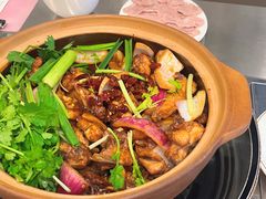 -胡须佬鸡煲四季火锅店(石厦西村直营店)