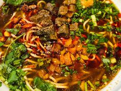 张飞牛肉面-爆炸头阿姨小四川正宗川味小吃(无任何分店)