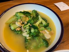-侬佳蒸菜馆(听潮店)