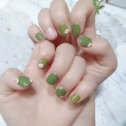 -吉吉靓甲美睫