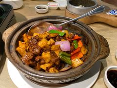 啫啫雪花牛仔粒-翅爷家煲仔翅