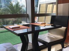 -大中华希尔顿酒店-念自助餐·嗨啤·小龙虾