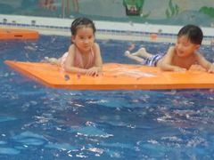 -戊辰亲子游泳俱乐部