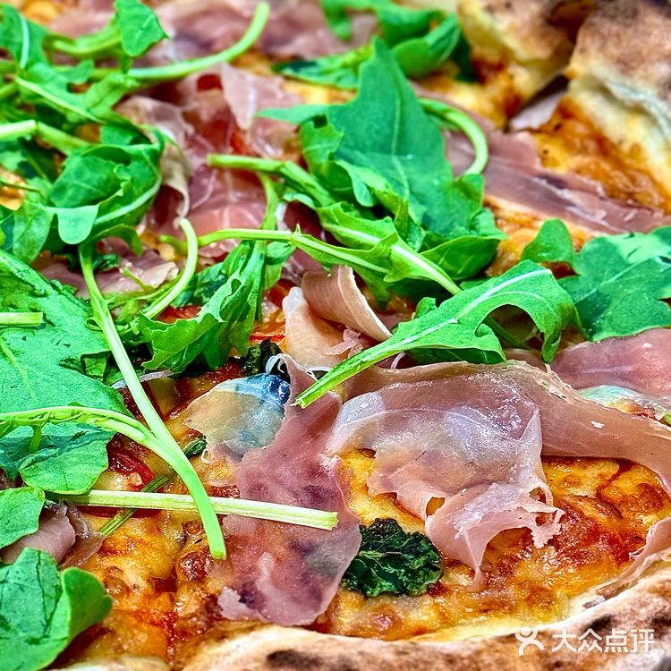 我不说🤫谁能信这是12元的披萨🍕手工窑炉现烤