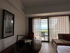 -三亚湾海居铂尔曼度假酒店