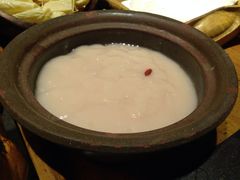 -老牌坊云南鱼豆花火锅(嵩山店)