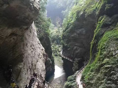 -龙水峡地缝景区
