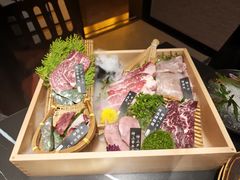 -山川小町·极番烧肉(新地假日广场店)