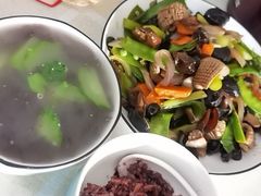 -苏州雏渐肥月嫂