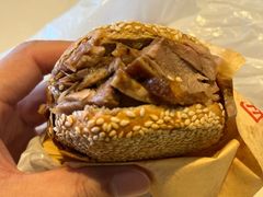 -洪峰浩老北京烧饼夹肉(角门路店)
