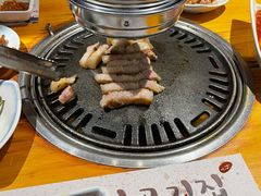 -唯成•韩国炭火烤肉 유성고기