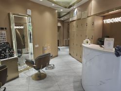 -一東造型烫发染发