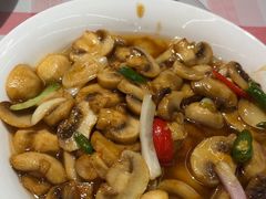 -洪霞餐馆·川菜·鲜货现炒(两江春城店)