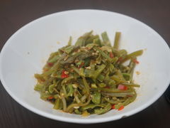-几个木匠匠人厨房