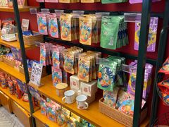 零售区-茶理宜世(岭南站NOVA店)
