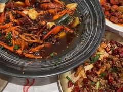 -肥肥虾庄·金牌油焖大虾(汉口城市广场店)