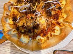 炙烤牛肉花轮芝士披萨-必胜客(玫瑰坊店)