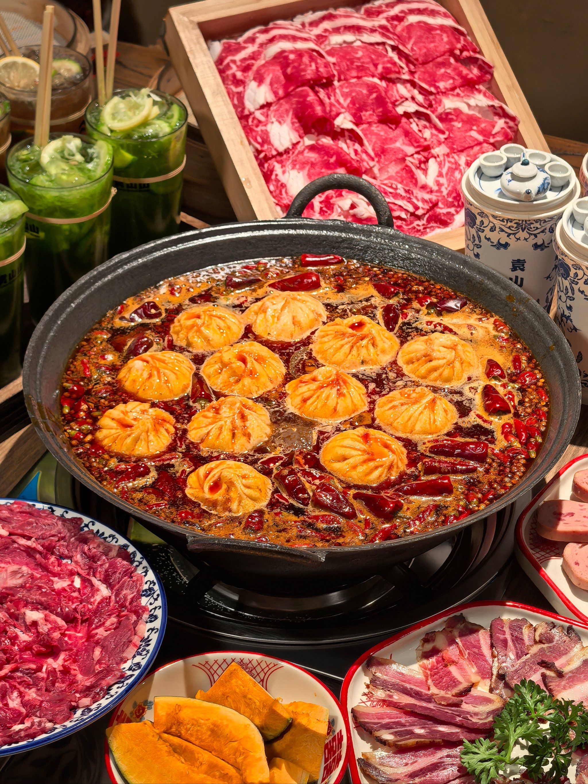 n辣到飞起!压箱底的神仙重庆火锅,开到北郊啦