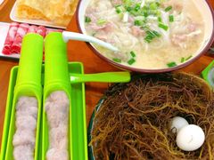 -老何家后安粉·糟粕醋海鲜火锅(三亚湾椰梦长廊店)