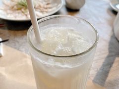 椰香风情-穹六人间 people 6(岳阳路店)