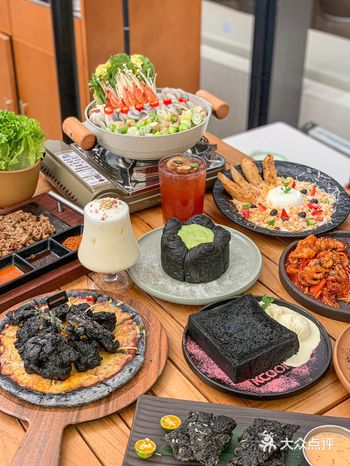 万象城！排队到2点的美食店铺，你想的到吗？！