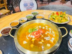 -顶顶汤火牛排火锅·经典铜锅涮肉