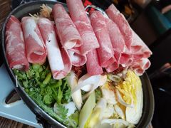 部队锅-MI WU FACTORY米屋美食工厂餐厅(绿地店)