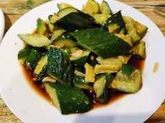 拍黄瓜-玫瑰红烤羊排(北新桥三条店)