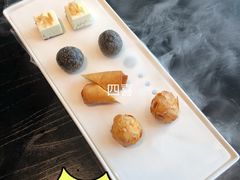 四喜点心拼盘-馋遇江南·精致湖景雅宴(东方之门店)