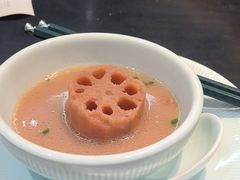 招牌筒骨藕汤-在莲野·湖北民间菜·头牌松滋鸡(光谷步行街店)