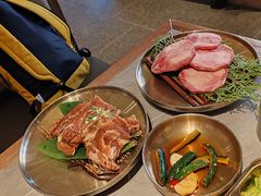-草家酱蟹炭火烤肉店(珲春南路一店)