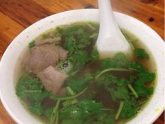 牛肉汤-潘国仙耳光馄饨(黄家阙路店)