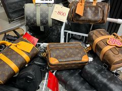 -观音桥步行街