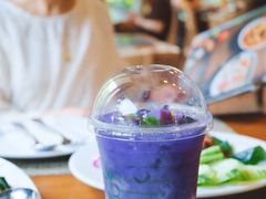 -Chom Cafe and Restaurant