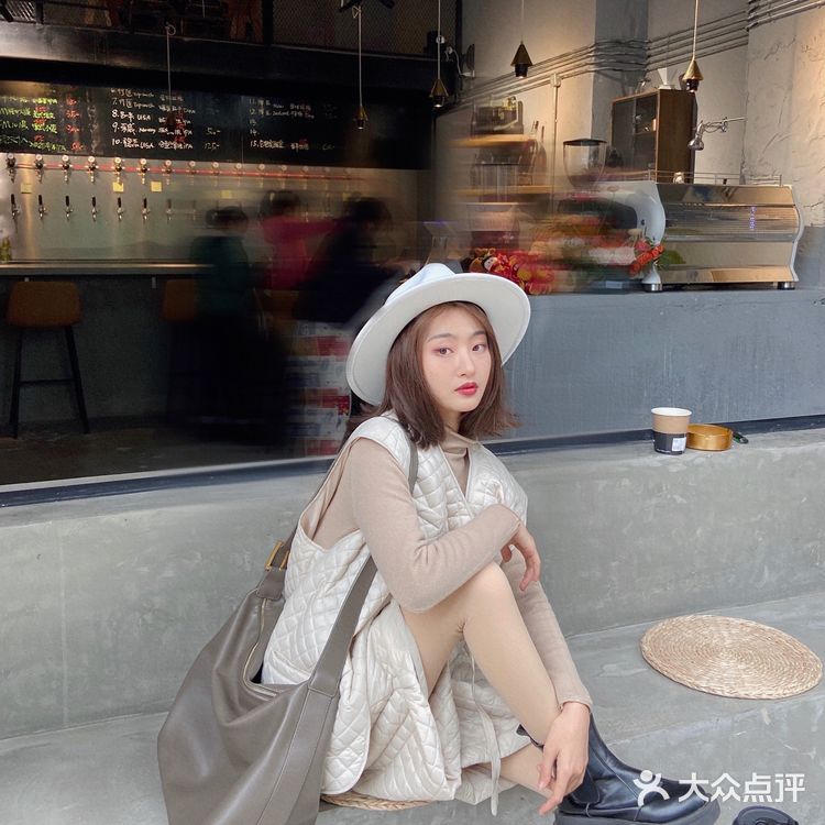 柳州新店｜潮酷工业风FM调频咖啡&精酿