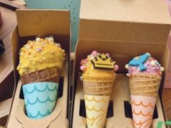 缤纷甜筒点糕点-星巴克(天津佛罗伦萨小镇店)